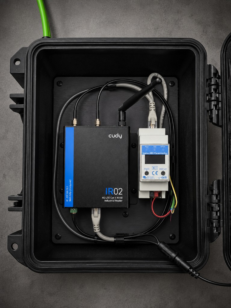 Mobiler Fernzugriffs-Koffer mit 4G-Industrieroute und KNX / EIB-IP-Secure-Interface